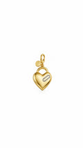 Clasped Heart Charm تعليقة القلب المتماسك